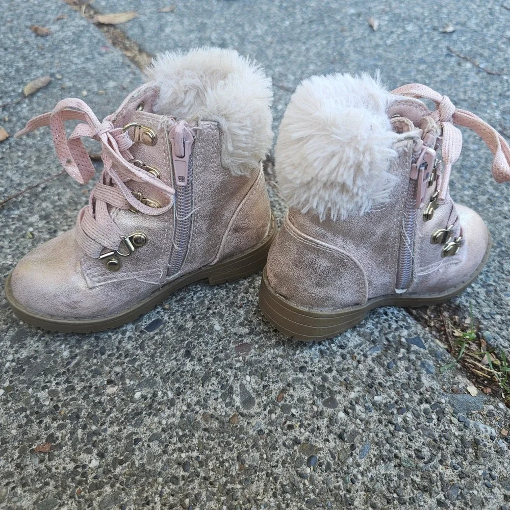 Girls Pink Sparkle Faux Fur‎ Lined Winter Boots Lace Up Side Zip Size 6